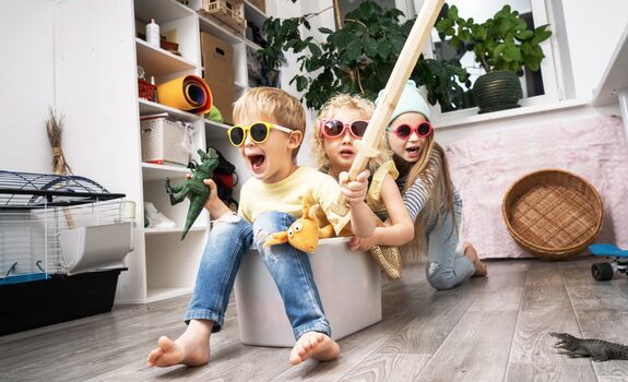 Dzieci się świetnie bawią